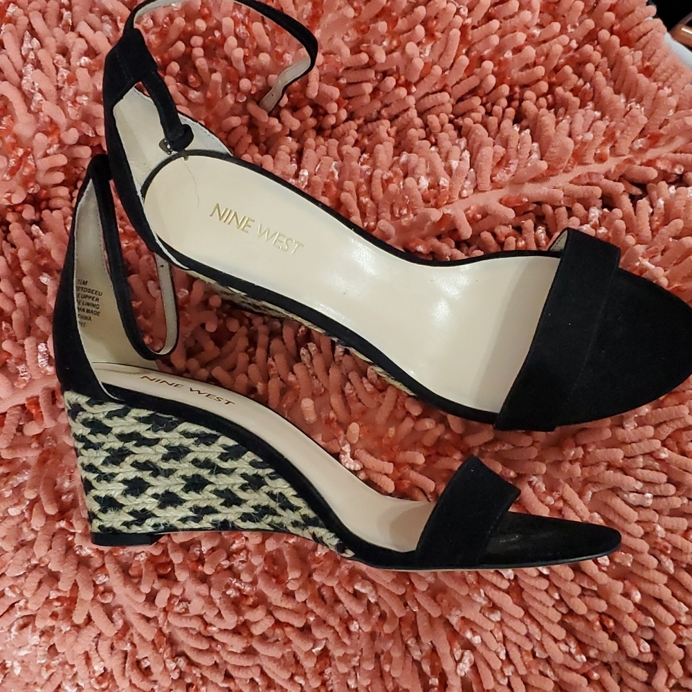 Shoes - Picture 2 of 6